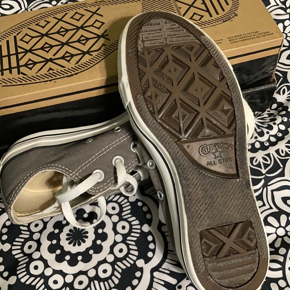 Grey converse - Picture 3 of 7